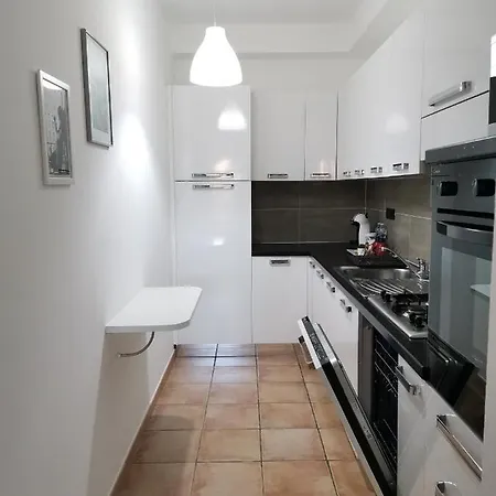 Apartman Hommy Lab - Stylish And Modern With Super Kitchen, Separate Entrance, Free Parking *