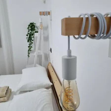 Hommy Lab - Stylish And Modern With Super Kitchen, Separate Entrance, Free Parking Apartman Olbia