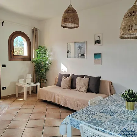 Apartman Hommy Lab - Stylish And Modern With Super Kitchen, Separate Entrance, Free Parking