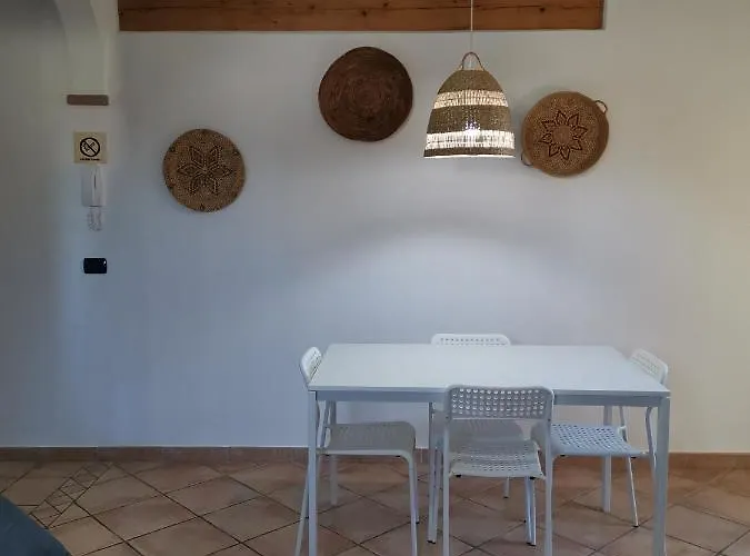 Hommy Lab - Stylish And Modern With Super Kitchen, Separate Entrance, Free Parking Apartment Olbia