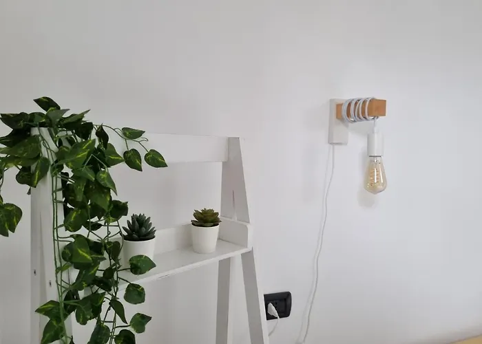 Hommy Lab - Stylish And Modern With Super Kitchen, Separate Entrance, Free Parking Olbia