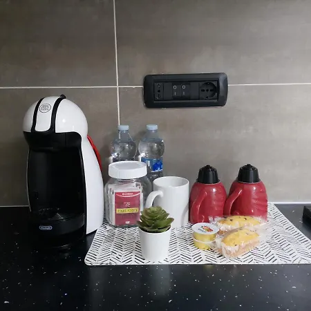 Hommy Lab - Stylish And Modern With Super Kitchen, Separate Entrance, Free Parking Ольбия