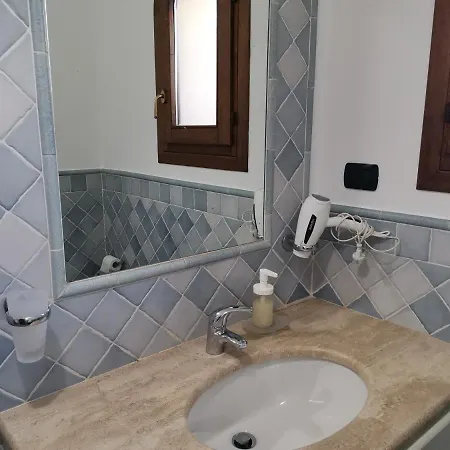 Hommy Lab - Stylish And Modern With Super Kitchen, Separate Entrance, Free Parking