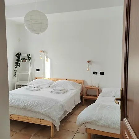 Hommy Lab - Stylish And Modern With Super Kitchen, Separate Entrance, Free Parking *