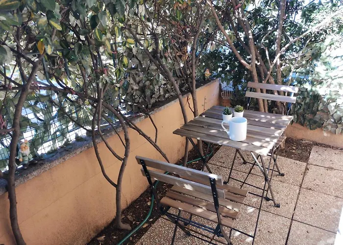 Appartement Hommy Lab - Stylish And Modern With Super Kitchen, Separate Entrance, Free Parking *