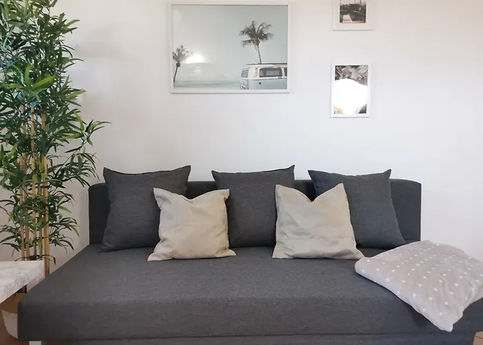 Appartement Hommy Lab - Stylish And Modern With Super Kitchen, Separate Entrance, Free Parking