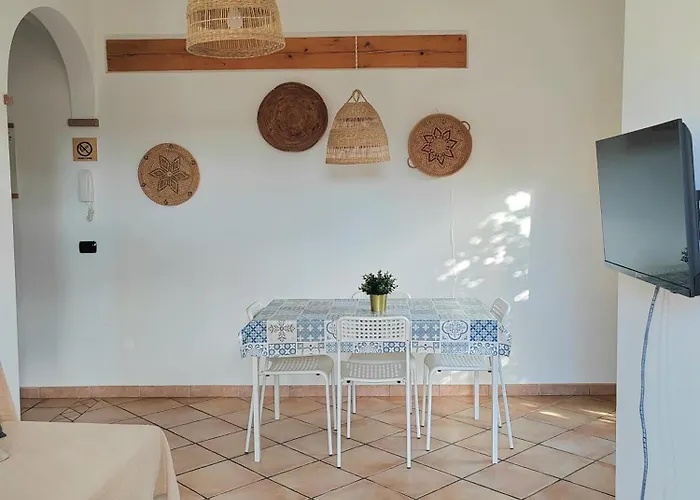 Hommy Lab - Stylish And Modern With Super Kitchen, Separate Entrance, Free Parking Appartement *