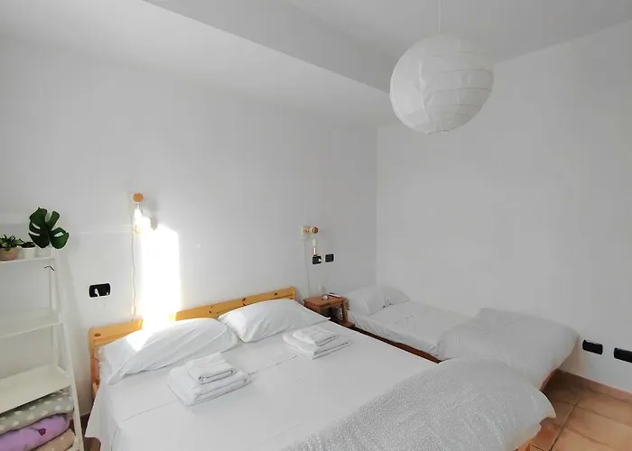 Appartement Hommy Lab - Stylish And Modern With Super Kitchen, Separate Entrance, Free Parking *